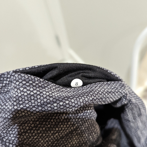 Lululemon Leggings - Size 8 - Picture 5 of 5
